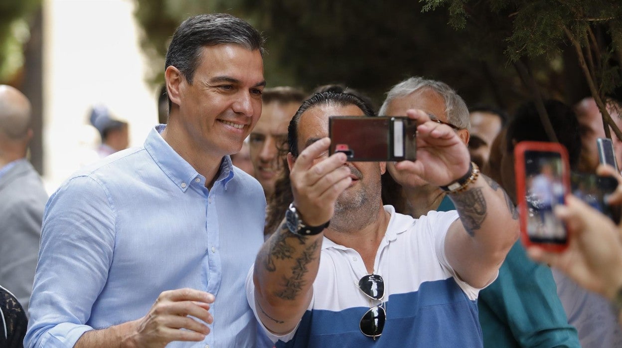 El presidente del Gobierno Pedro Sánchez en el acto de este domingo en Granada