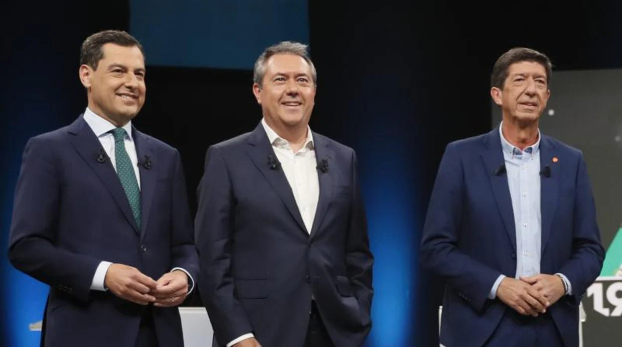 Juanma Moreno, Juan Espadas y Juan Marín, en el plató de TVE donde se celebró el debate
