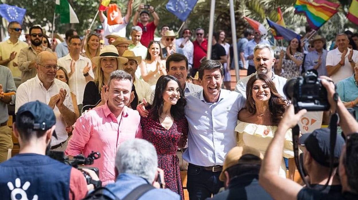 Guillermo Díaz, Inés Arrimadas, Juan Marín y Nuria Rodríguez este domingo en Málaga