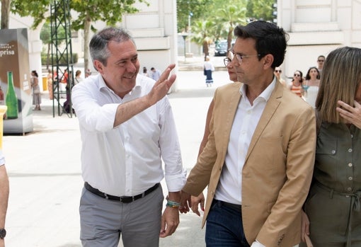 Juan Espadas junto a Paco Cuenca, alcalde de Granada