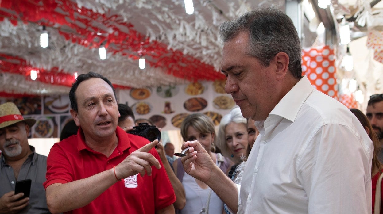 Juan Espadas este martes en el Corpus de Granada