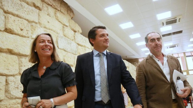 El alcalde de Córdoba se fija el objetivo de rentabilizar los 74.000 votos de Juanma Moreno