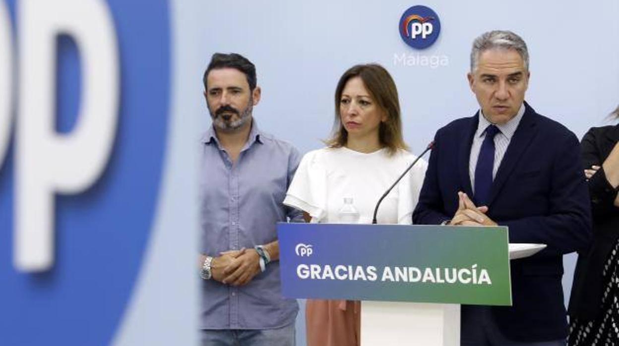 Bendodo, tras presidir la reunión de la directiva de su partido en Málaga