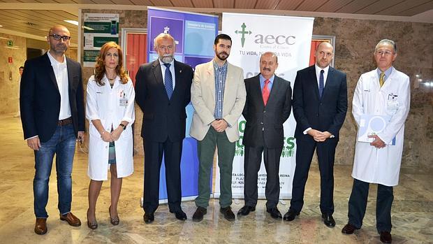 El alcalde de Talavera, Jaime Ramos, ha asistido a la inauguración de la Jornadas y ha querido agradecer la labor que desarrolla la Asociación Española contra el Cáncer