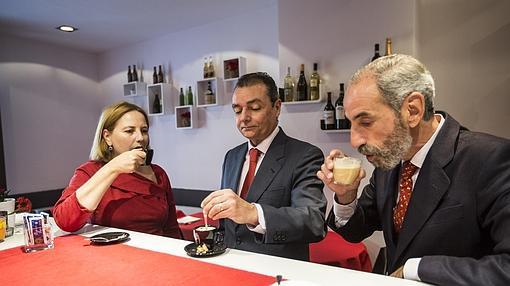 Navarro toma café con los ejecutivos de la CEV