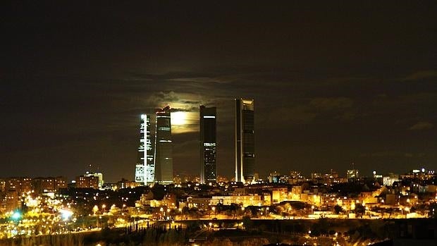 La contaminación lumínica en Madrid creció un 50% de 2000 a 2012