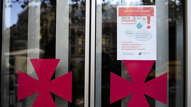 La Generalitat comunica a las farmacias que ya no tiene dinero para pagar los medicamentos