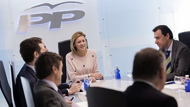 El PP acelera la precampaña con actos por toda España