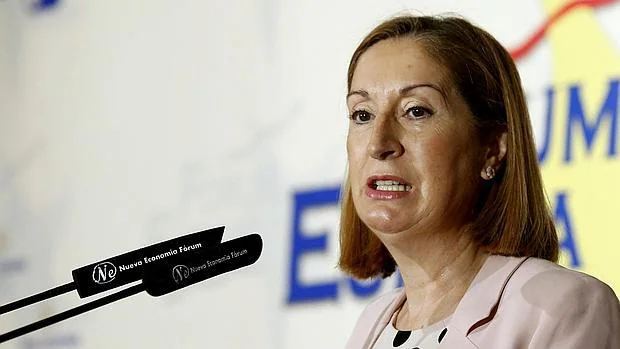 La ministra de Fomento, Ana Pastor, repite como número 1 del PP por Pontevedra