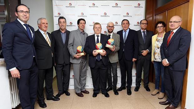 Foto de los premiados y autoridades