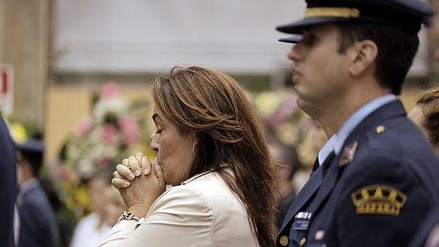 Un momento del funeral de los militares muertos en el accidente