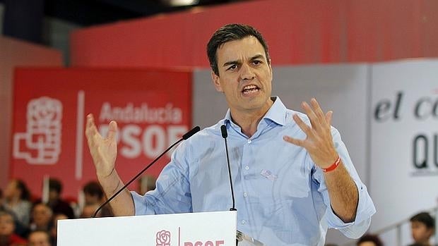 Pedro Sánchez insiste en la equidistancia sobre Cataluña y culpa a partes iguales a Mas y Rajoy