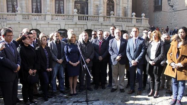 MIlagros Tolón y Emiliano García-Pagen, en la plaza del Ayuntamiento