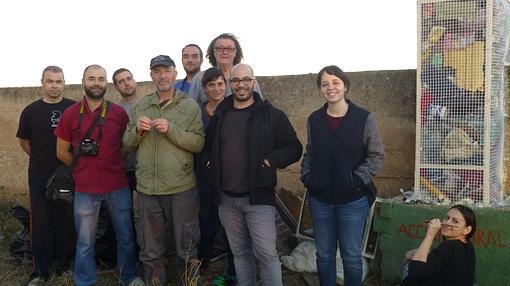 El grupo de Acción Rural, tras finalizar la escultura