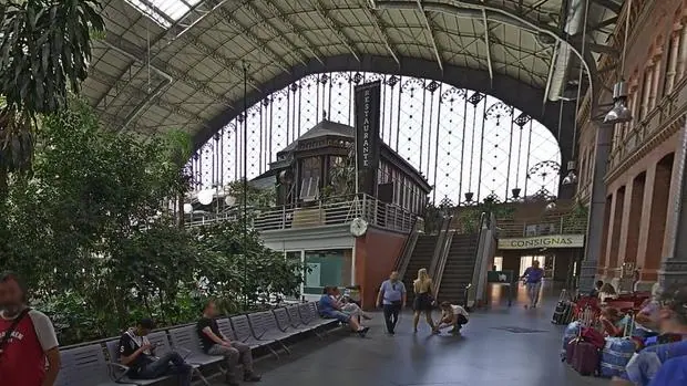 Interior de la estación de Atocha, desde Street View