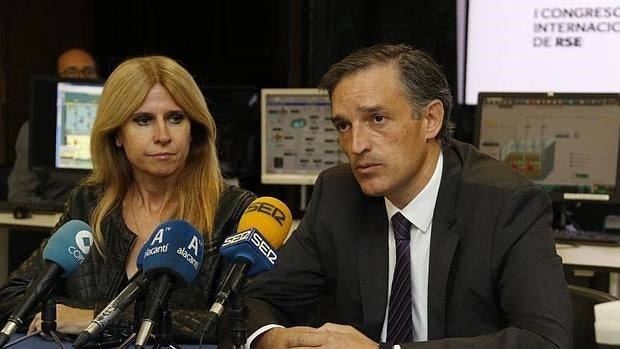 Francisco Bartual y la concejal alicantina Eva Montesinos, en una comparecencia reciente