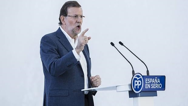 El PP promete más policía en la calle, respeto a la bandera y segunda vuelta en las municipales