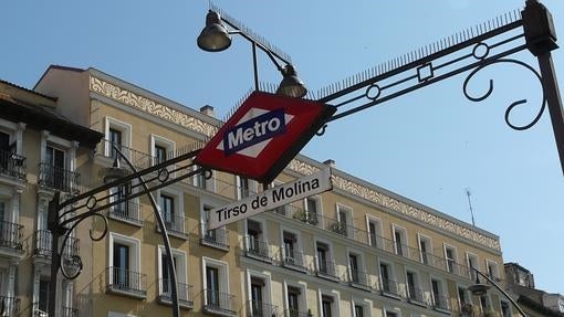 Fantasmas, locos o huesos emparedados: cinco leyendas de terror del Metro de Madrid