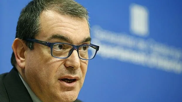 El conseller de Interior, Jordi Jané, durante la rueda de prensa posterior a la detención