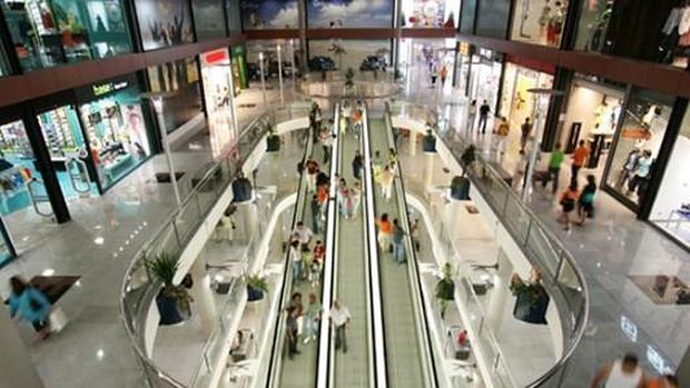 Vista del interior de un centro comercial de Puerto del Rosario, la capital de Fuerteventura