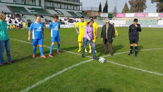 Toreros, políticos y atletas jugaron al fútbol por Marsodeto