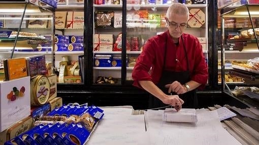 Turrones en el mostrador de Lhardy