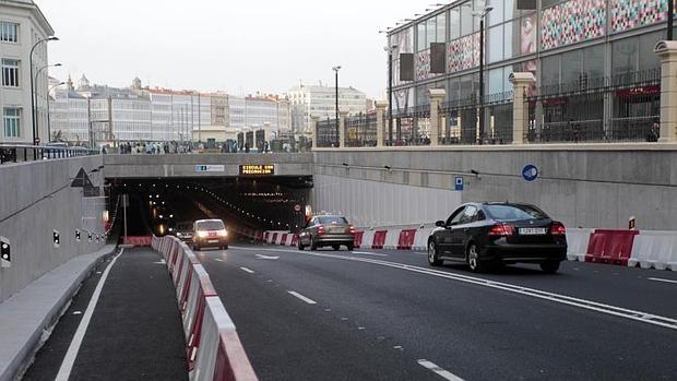 El nuevo alcalde de La Coruña está poniendo obstáculos a las obras del Puerto y el anterior Gobierno local