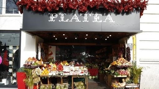 Fachada de la frutería Gold Gourmet en Platea Madrid