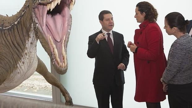 Emiliano García Page visita la segunda fase del Museo Paleontológico de Cuenca