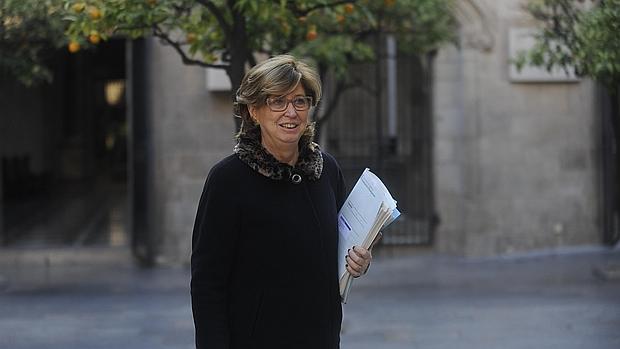 Irene Rigau, a la salida del Palau de la Generalitat