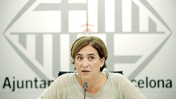 La alcaldesa de Barcelona, Ada Colau, durante una rueda de prensa el pasado mes de septiembre