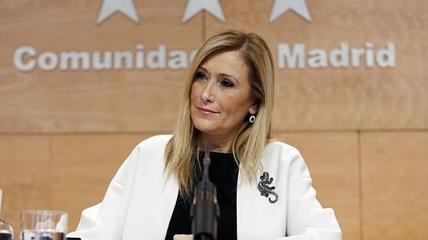 Cristina Cifuentes, en la rueda de prensa tras el Consejo de Gobierno, en Sol