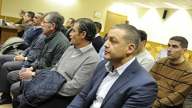 Los quince imputados en el banquillo de los acusados por el caso del Madrid Arena