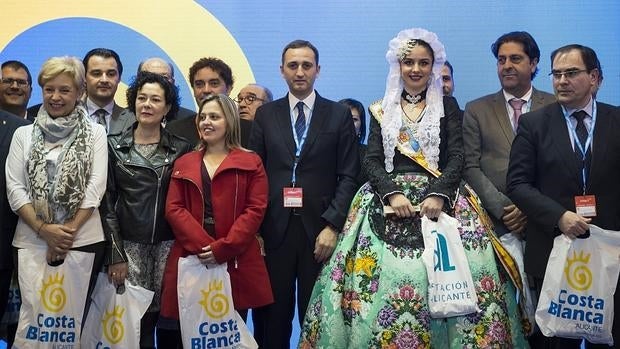 Presencia institucional y festera de la provincia de Alicante en Fitur