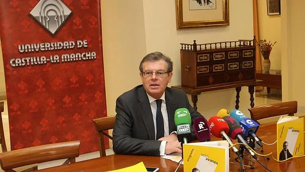 Collado ha presentado en Ciudad Real su programa electoral para revalidar su mandato en la UCLM