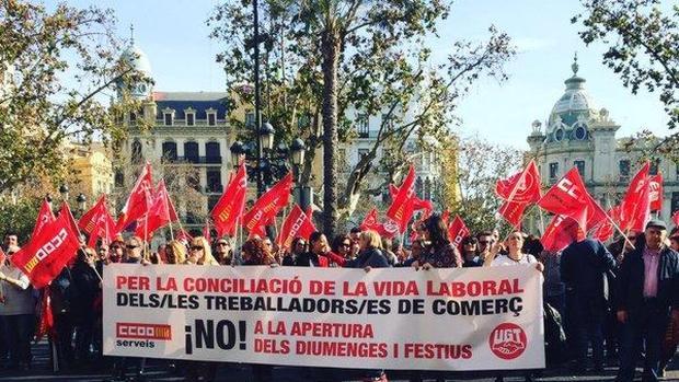 Imagen de la manifestación frente al Ayuntamiento de Valencia
