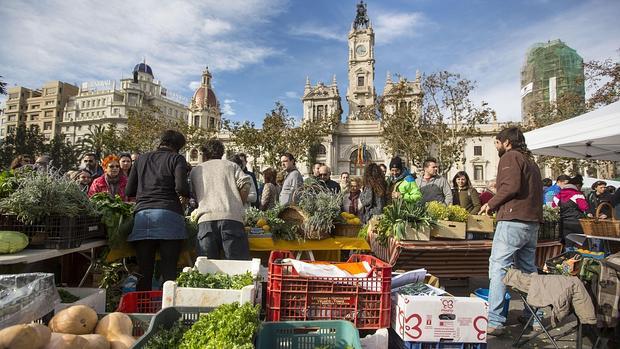 Imagen tomada este domingo en la plaza del Ayuntamiento de Valencia