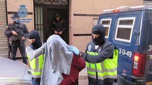 Golpe español al yihadismo: siete presuntos terroristas detenidos en Alicante, Valencia y Ceuta