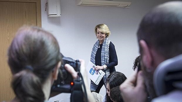 Esperanza Aguirre, durante el anuncio de su dimisión como presidenta del PP de Madrid