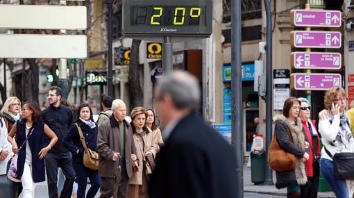 Imagen del mismo termómetro de Valencia tomada el viernes