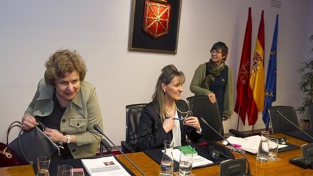 Martina Anderson y Tatjana Zdanok, en la Cámara navarra