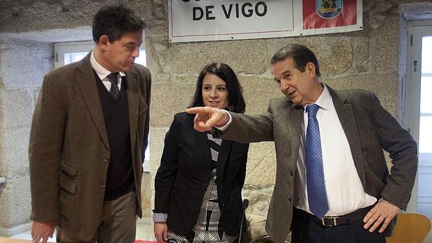 Besteiro, con Abel Caballero y la secretaria federal de Política Municipal del PSOE