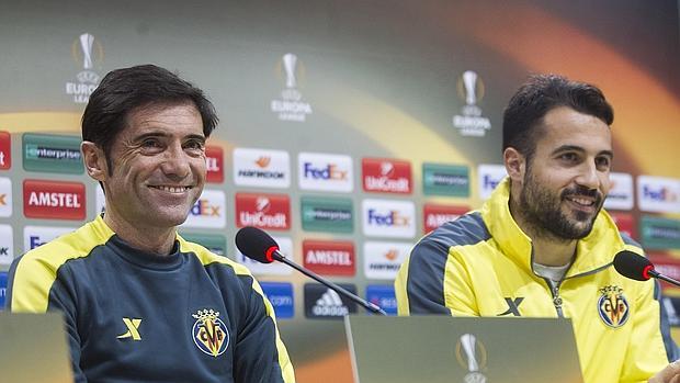 Marcelino y Mario Gaspar durante la rueda de prensa previa al paritdo