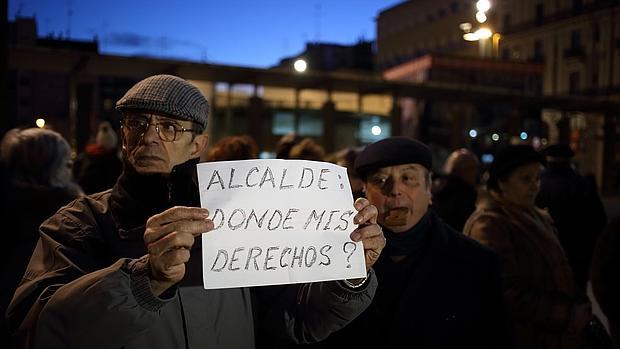 Concentración ciudadana de protesta que tuvo lugar hace unas semanas contra Santisteve por la huelga del autobús urbano