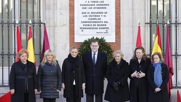 Rajoy celebra la «reconfortante» unidad en el homenaje a las víctimas del 11-M