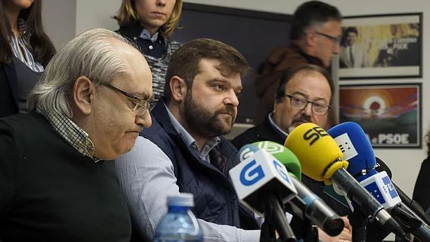Miembros de la gestora del PSOE de Lugo, en la rueda de prensa de este sábado