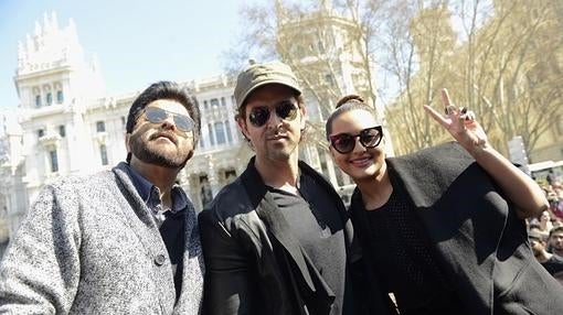 Las estrellas del cine indio, Sonakshi Sinha, Anil Kapoor y Hrithik Roshan, este mediodía en Cibeles