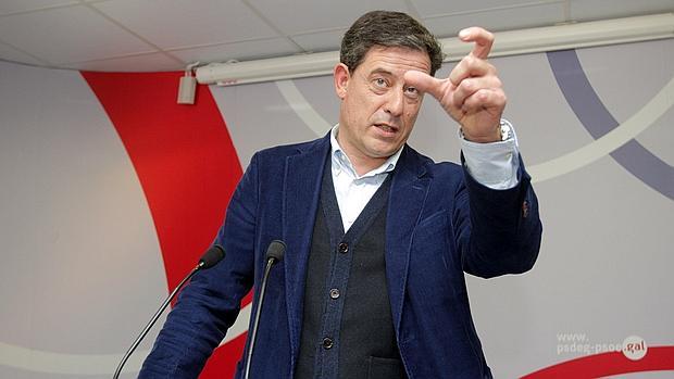 Las diez imputaciones empujan a Besteiro a renunciar a la Xunta y al liderazgo del PSdeG