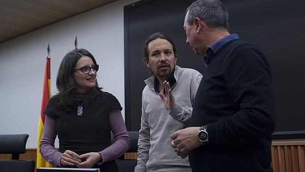 Oltra, Iglesias y Baldoví, en una reunión en Madrid