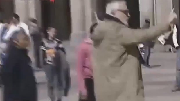 El hombre que defendió a las mendigas contra los hinchas del PSV